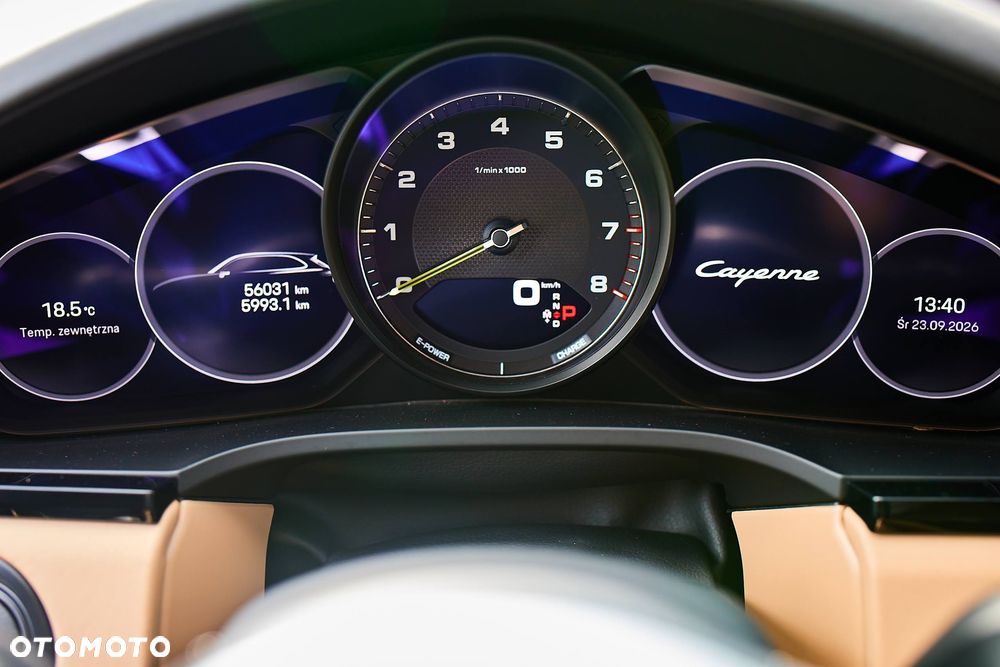 Porsche Cayenne - 19