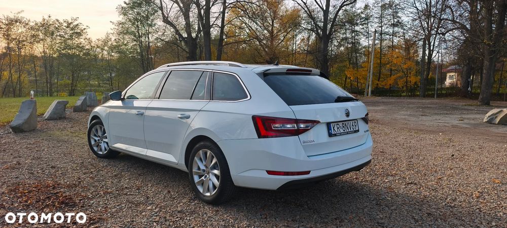 Skoda Superb 2.0 TDI Style DSG - 9