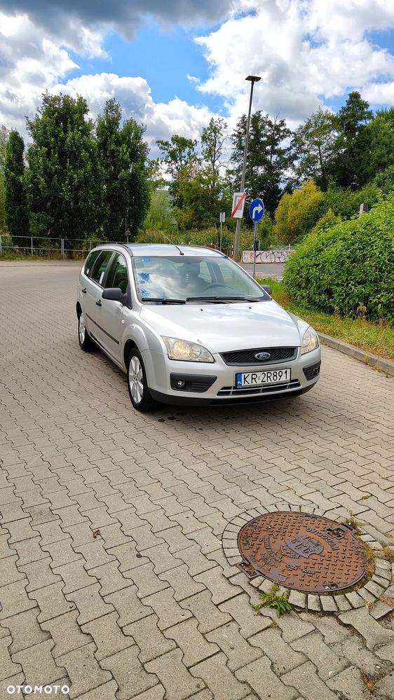 Ford Focus 1.6 16V Trend - 17