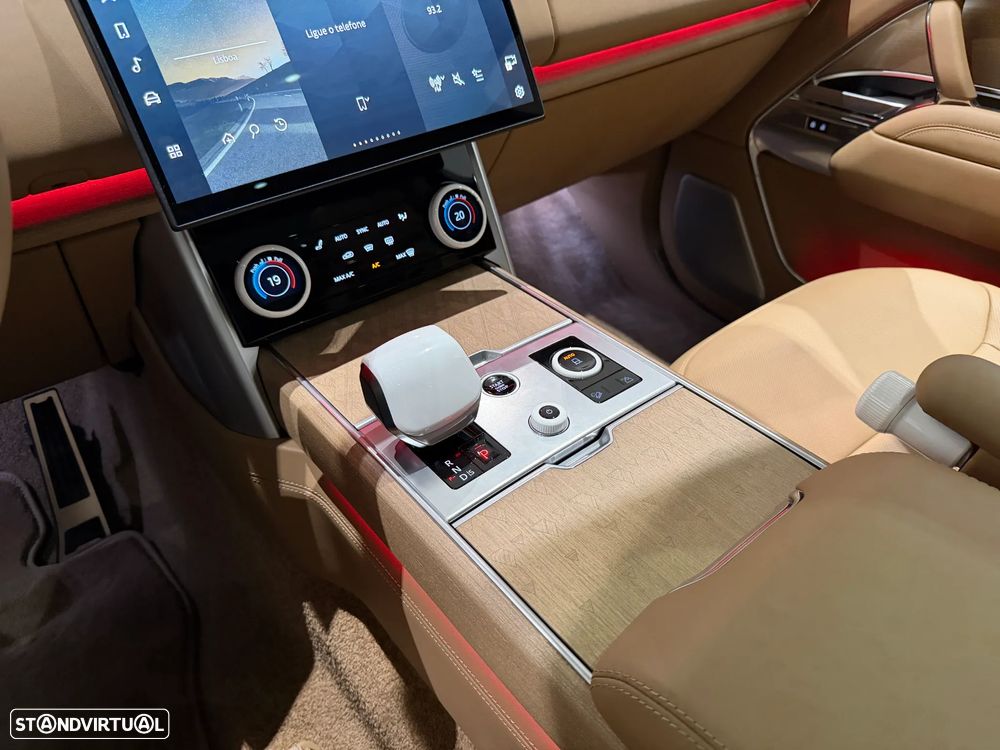 Land Rover Range Rover 4.4 P530 LWB SV - 16