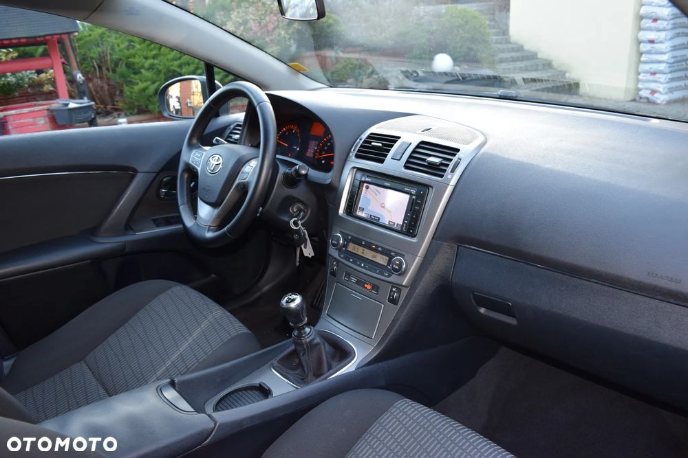 Toyota Avensis 2.0 D-4D Business Edition - 10