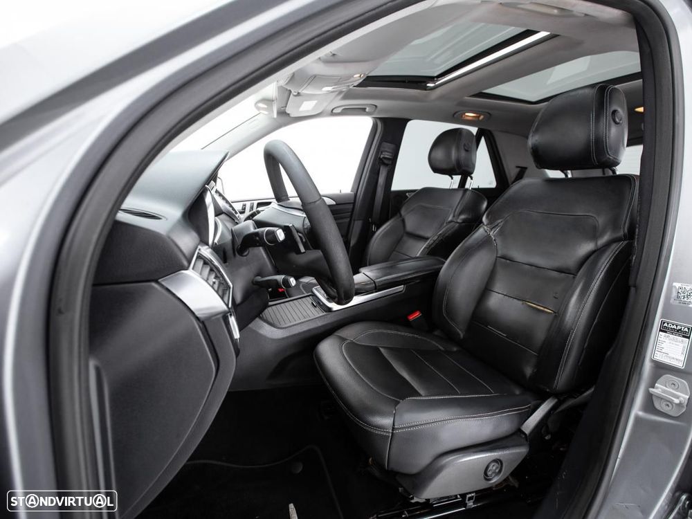 Mercedes-Benz ML 250 - 8