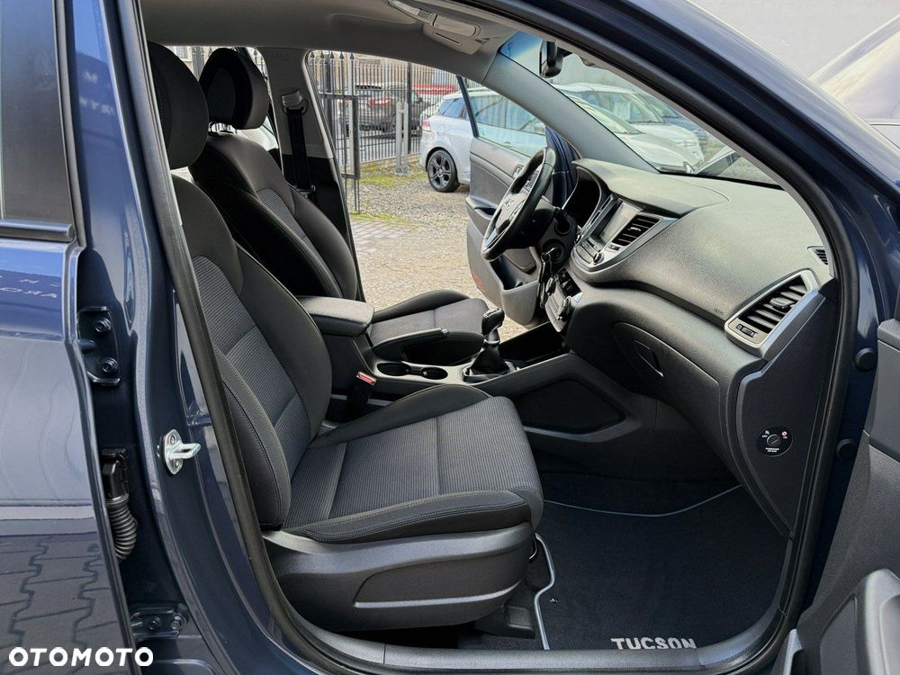 Hyundai Tucson blue 1.6 GDi 2WD Navi - 21