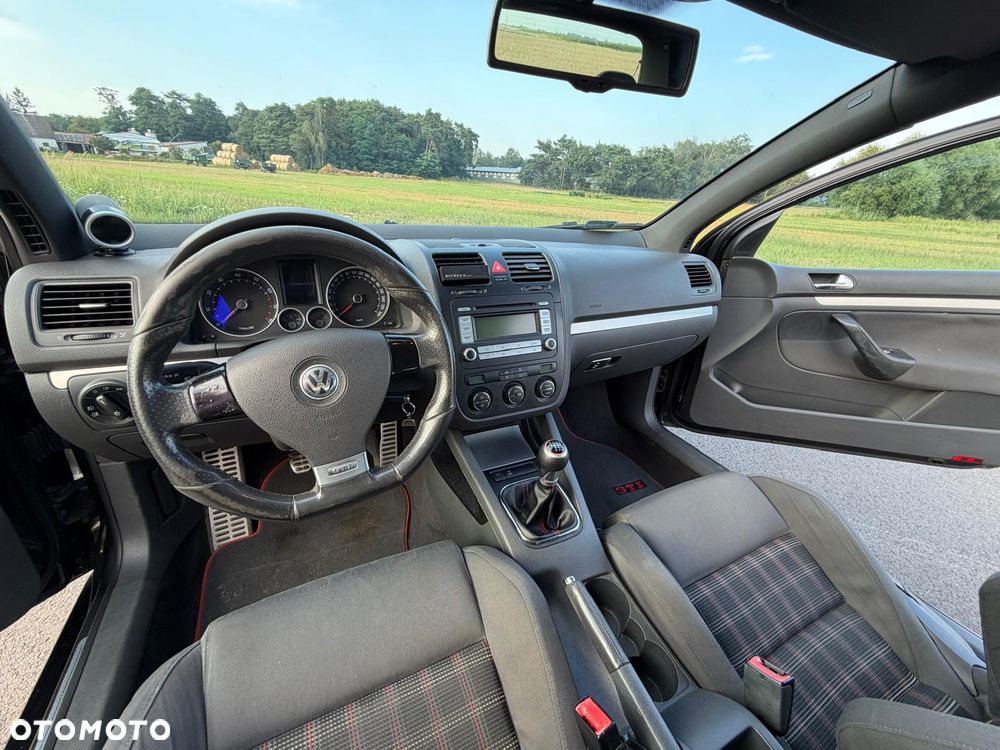 Volkswagen Golf 2.0 GTI - 11