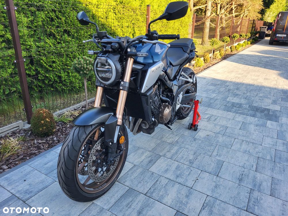 Honda CB - 11