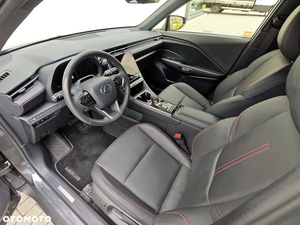 Lexus LBX 1.5 Hybrid Emotion - 3