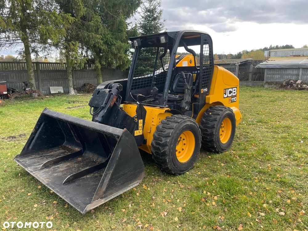 Bobcat ROBOT 94 konie + zamiatarka i pług - 2