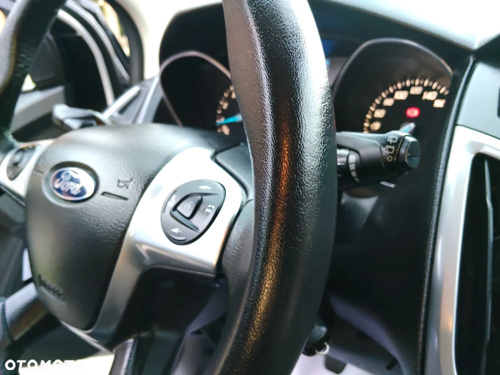 Ford Focus - 25