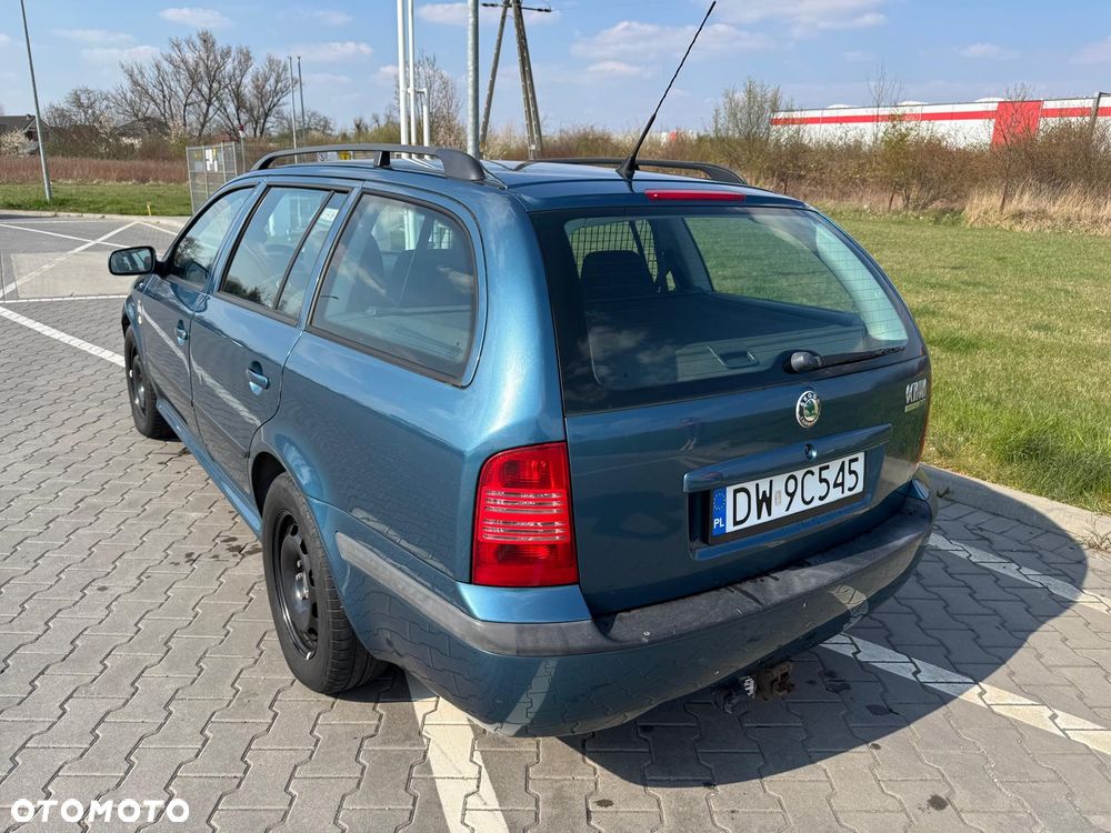 Skoda Octavia 2.0 Ambiente - 5