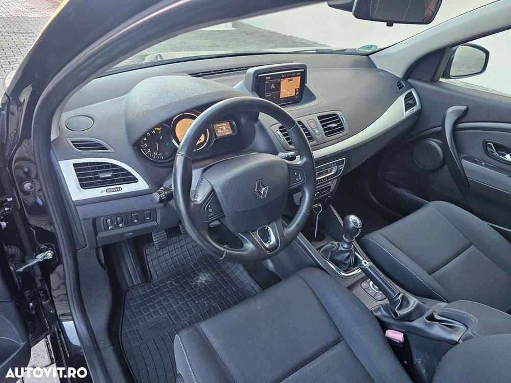 Renault Megane ENERGY TCe 130 BOSE EDITION - 21