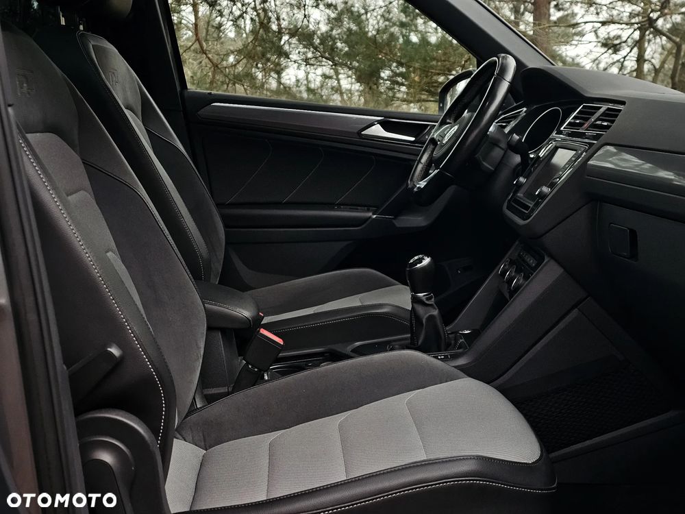 Volkswagen Tiguan 2.0 TDI SCR R-Line - 22