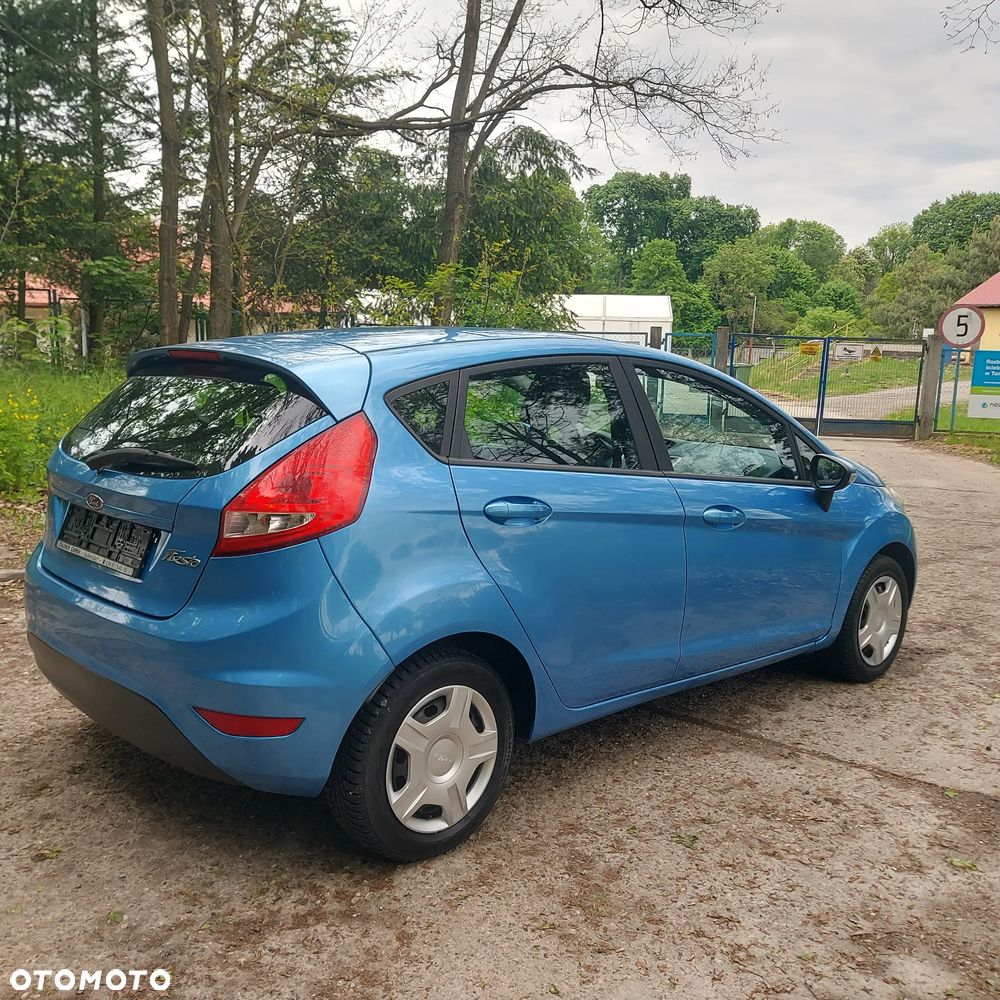 Ford Fiesta 1.25 Ambiente - 8