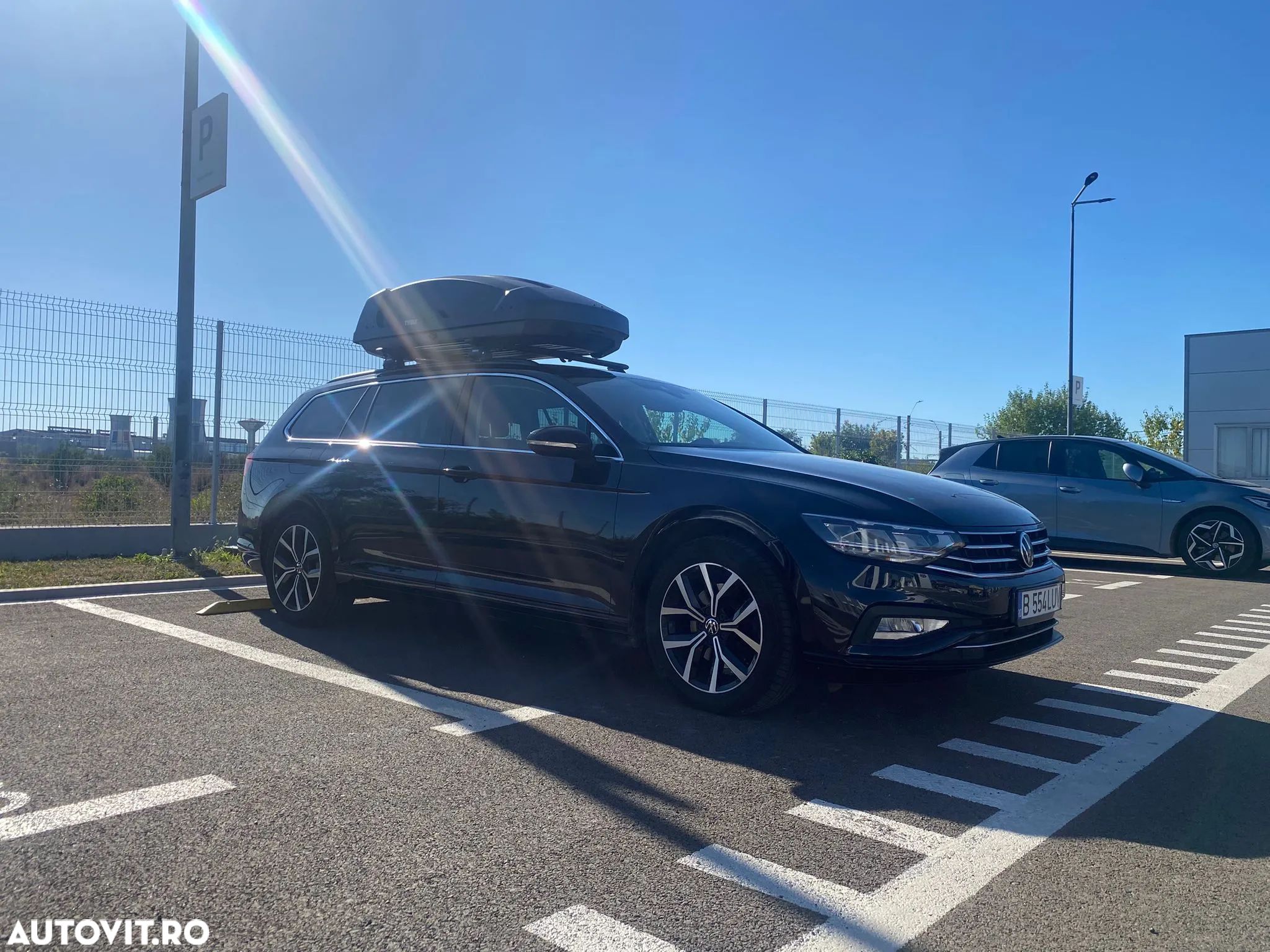 Volkswagen Passat - 1
