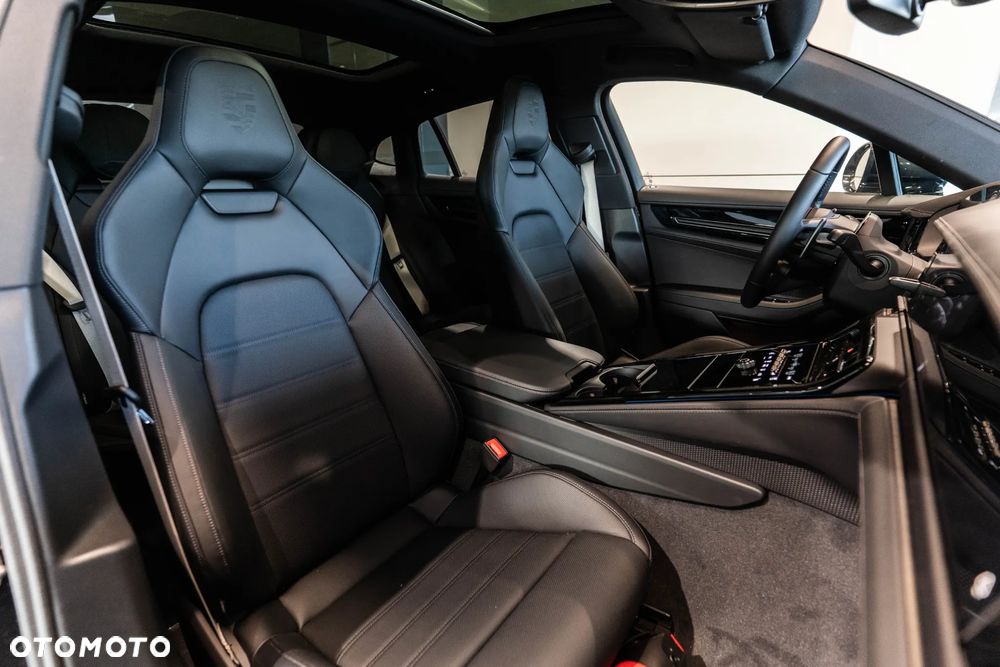 Porsche Panamera 4 E-Hybrid PHEV - 18
