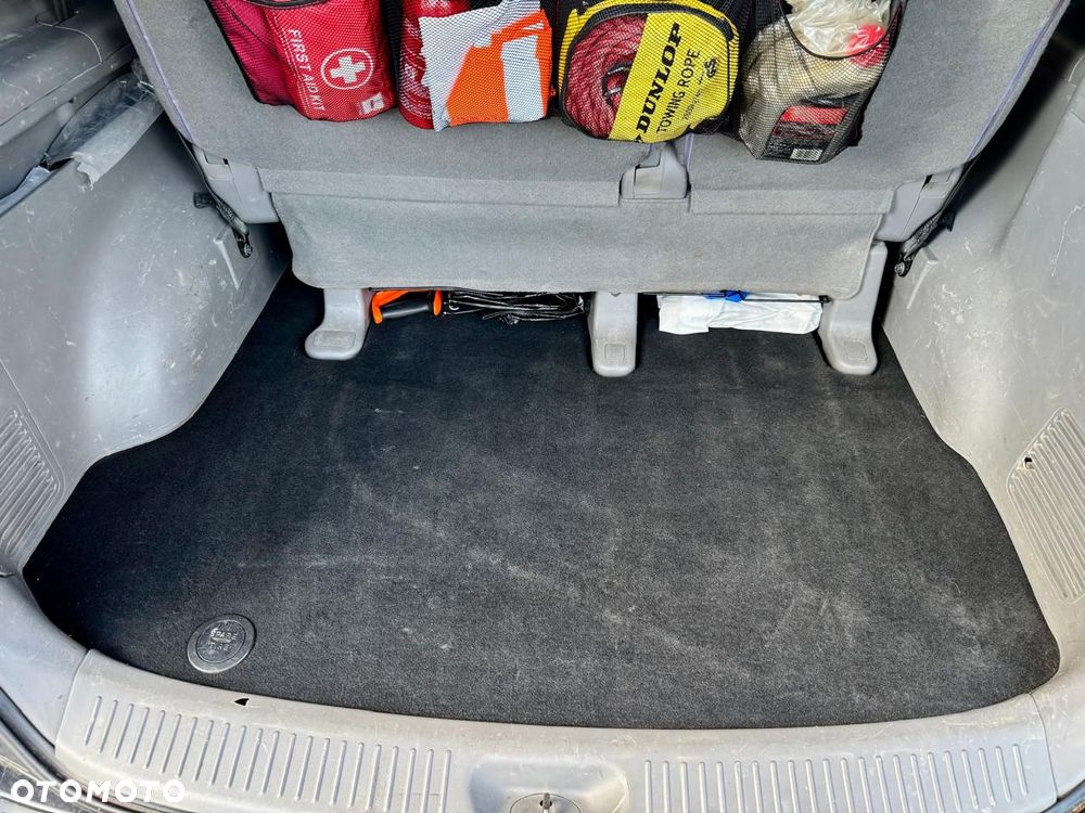 Hyundai H-1 2.5 CRDi Comfort - 11