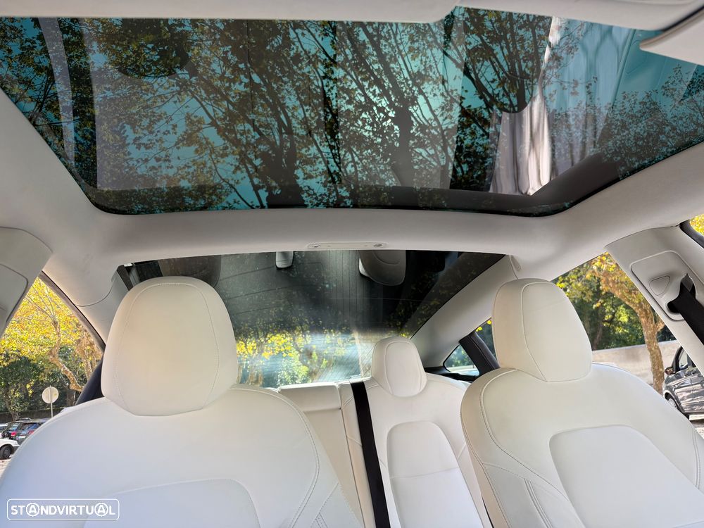 Tesla Model 3 Performance Dual Motor AWD - 28