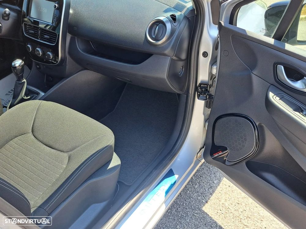 Renault Clio 0.9 TCe Limited Edition - 23