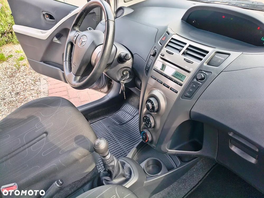 Toyota Yaris 1.33 VVT-i Life - 15