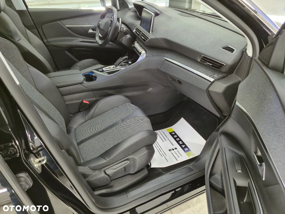 Peugeot 3008 1.2 PureTech Allure S&S EAT8 - 22