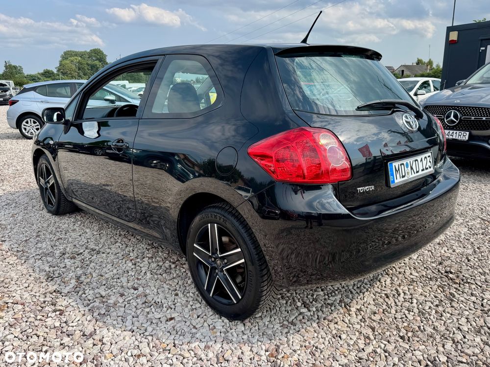 Toyota Auris 1.6 VVT-i Team - 16