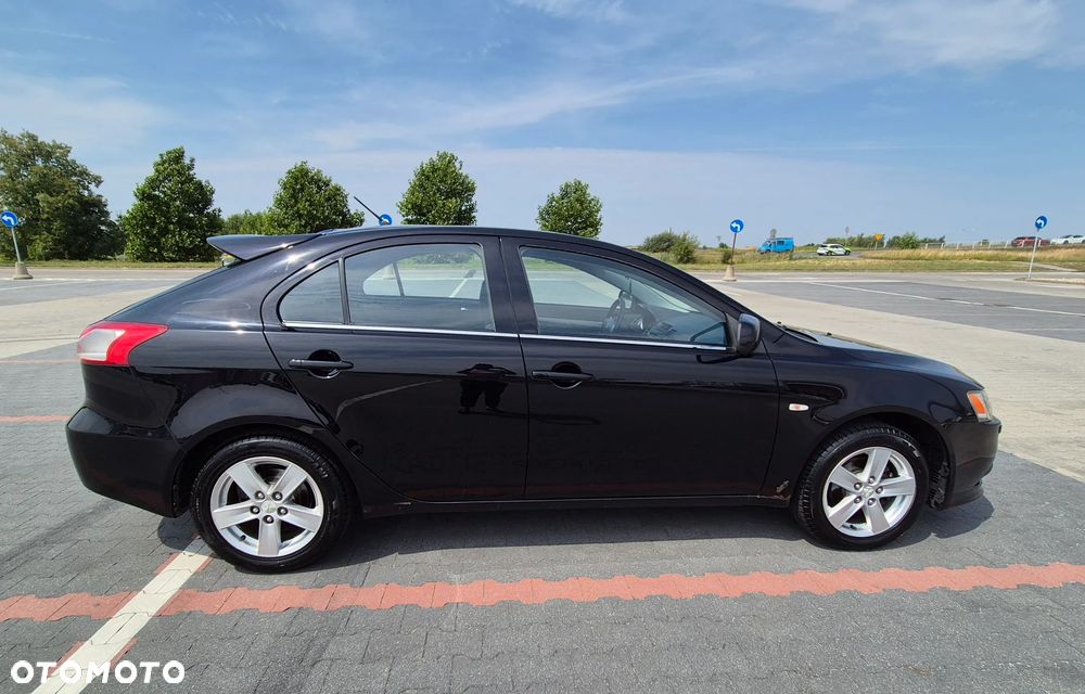 Mitsubishi Lancer - 3