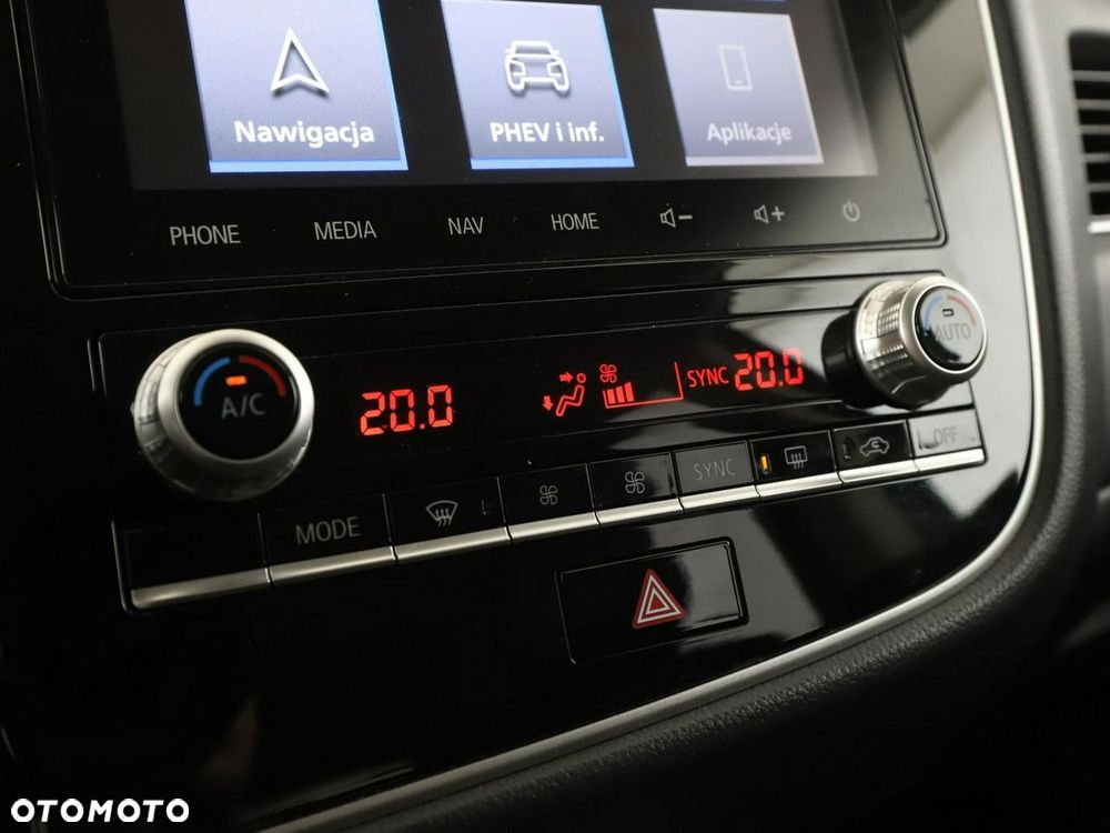 Mitsubishi Outlander 2.4 4WD - 28