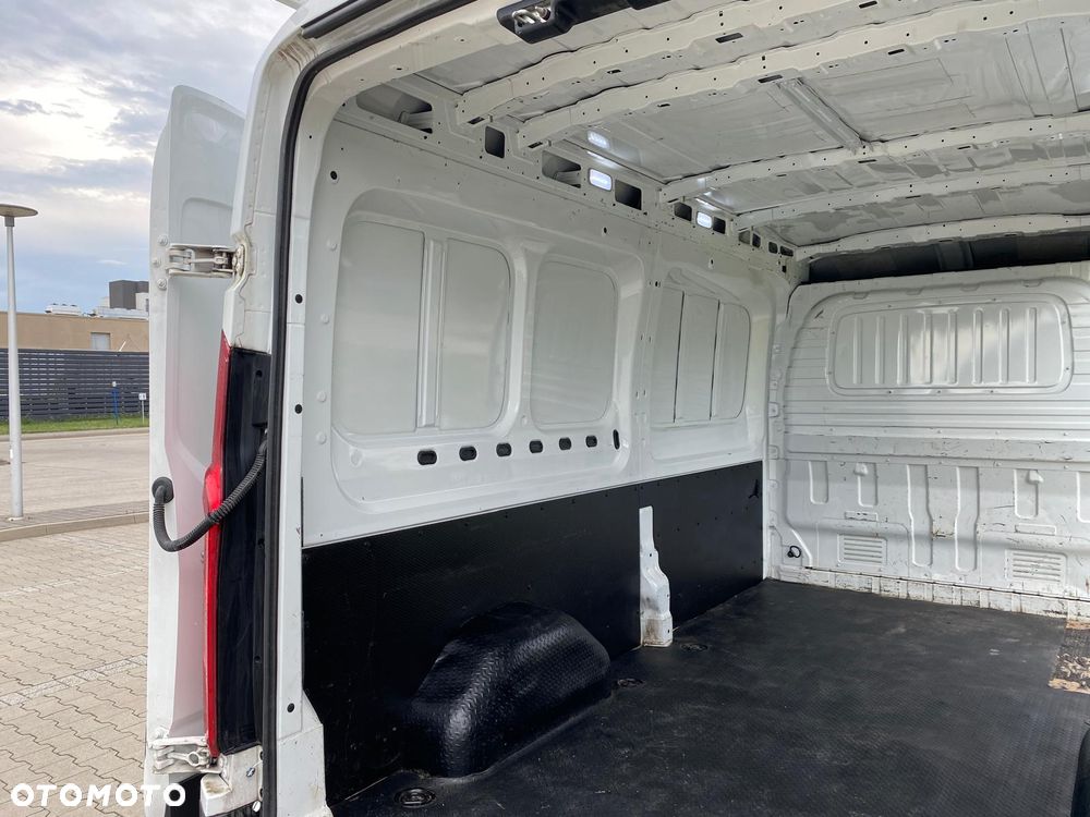 Maxus Deliver 9 - 31