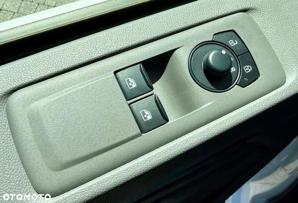 Volkswagen T7 Furgon PLUS - 15