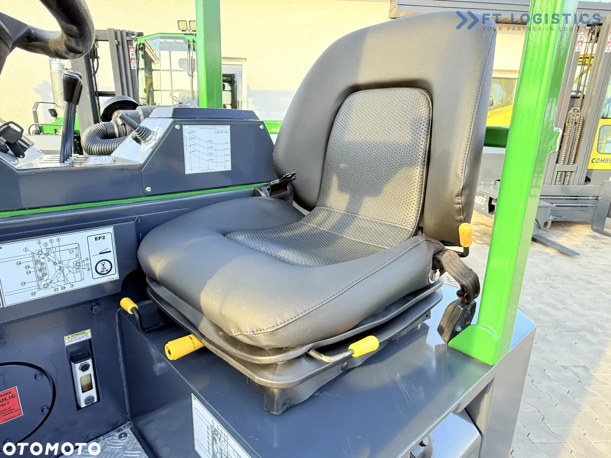 Combilift C2500CB / TRIPLEX / 5500MM / WOLNY SKOK / DIESEL / JEDYNIE 3768MTH / POZYCJONER / PRZESUW BOCZNY / NOWE OPONY / JAK NOWY / Szeroka oferta wózków czterokierunkowych i bocznych, dopasowanych do różnorodnych potrzeb i zastosowań. - 10