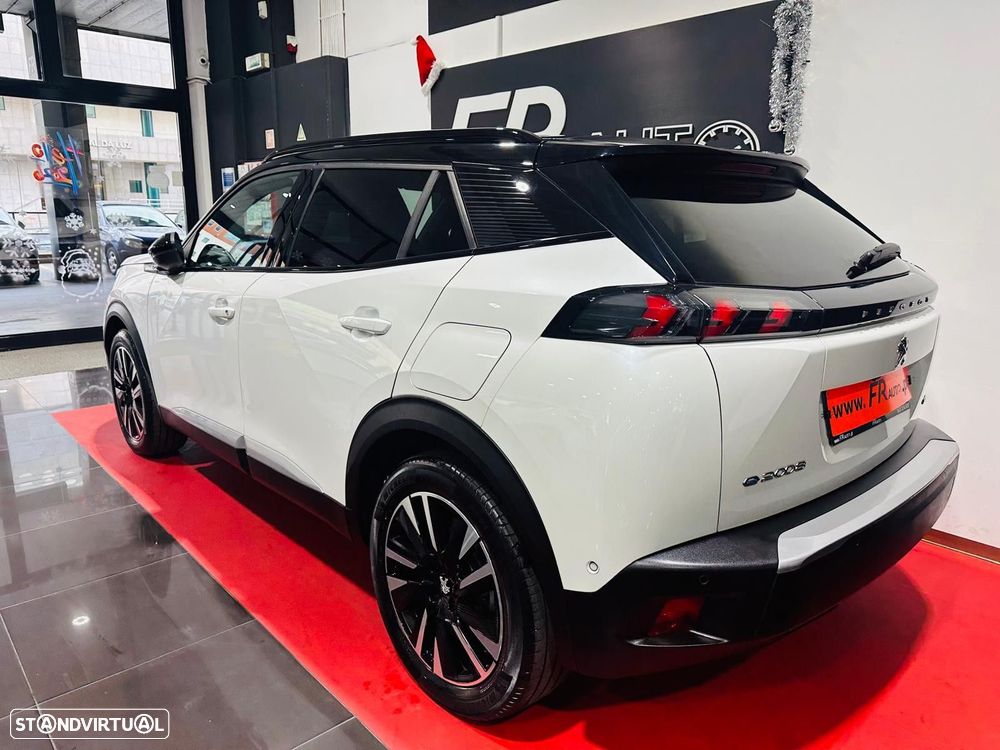 Peugeot e-2008 50 kWh GT - 14