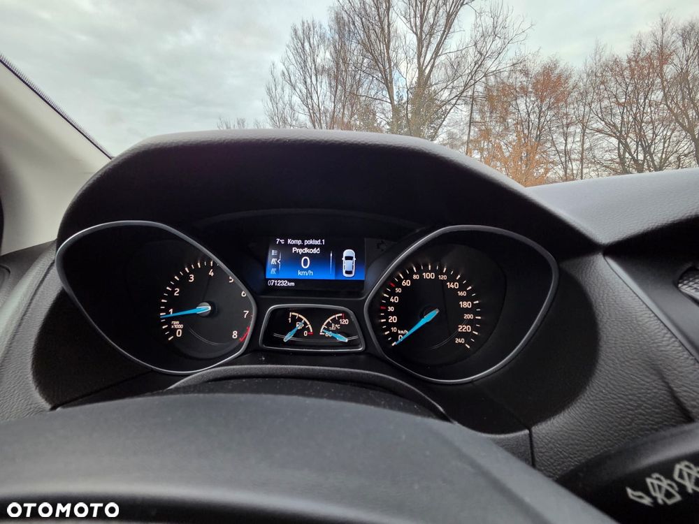 Ford Focus 1.0 EcoBoost Titanium - 10
