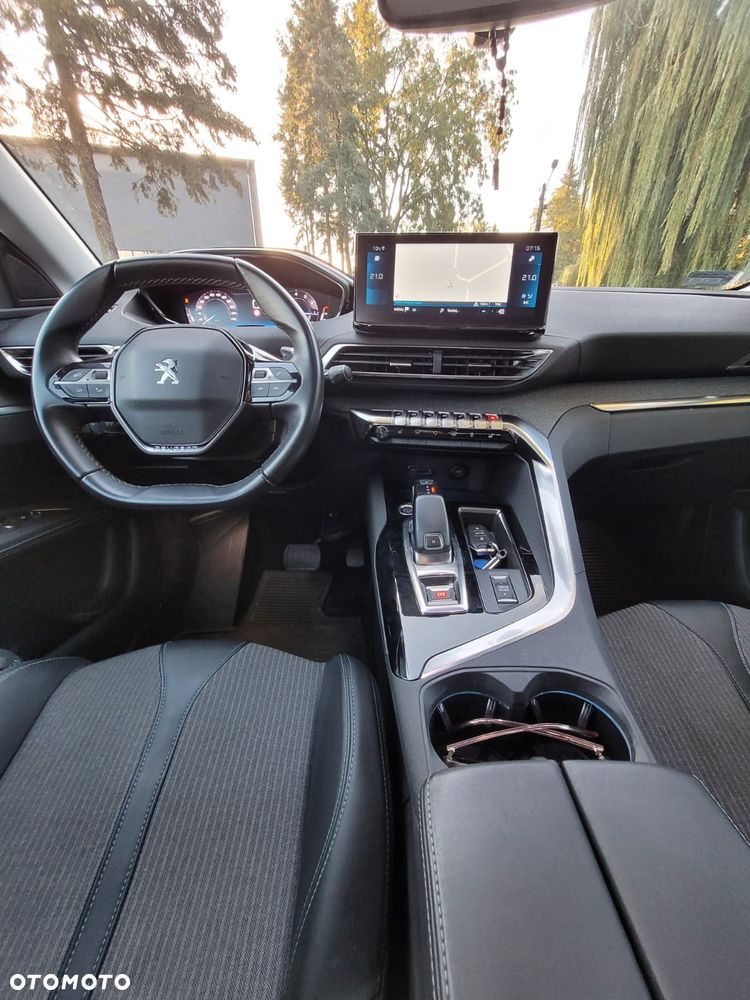 Peugeot 3008 1.2 PureTech Allure S&S EAT8 - 9