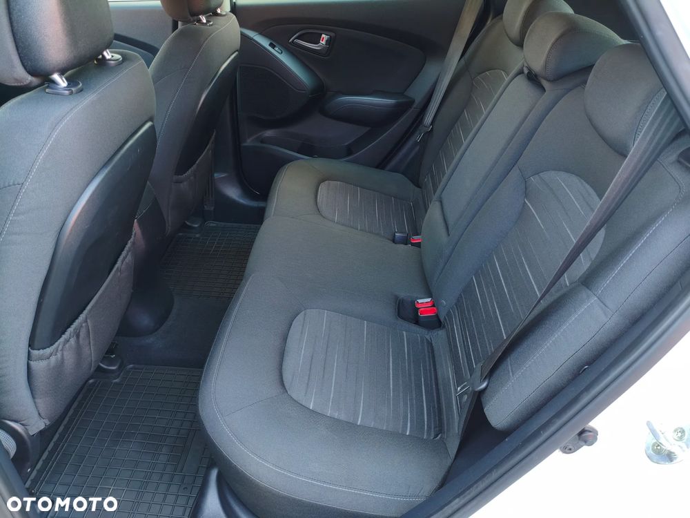 Hyundai ix35 1.6 2WD Fifa World Cup Edition - 15