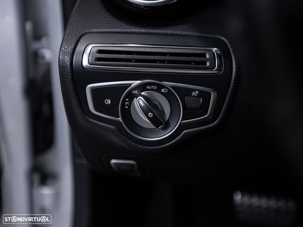 Mercedes-Benz C 220 — fotografia 15