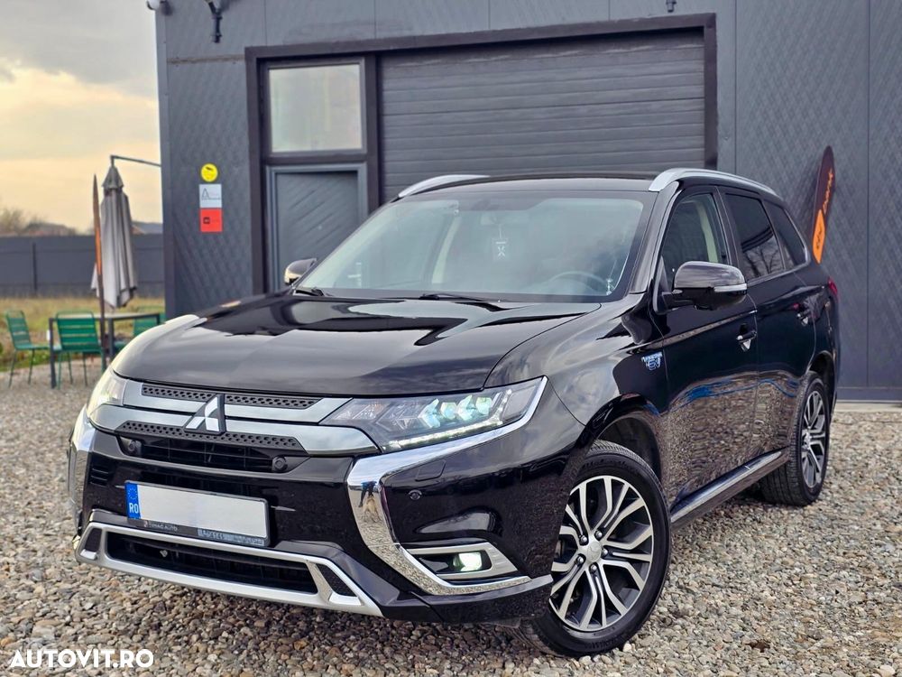 Mitsubishi Outlander PHEV 2.4 L 4X4 Instyle+ - 2