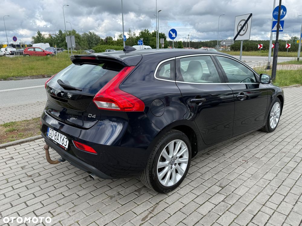 Volvo V40 D4 Summum - 4