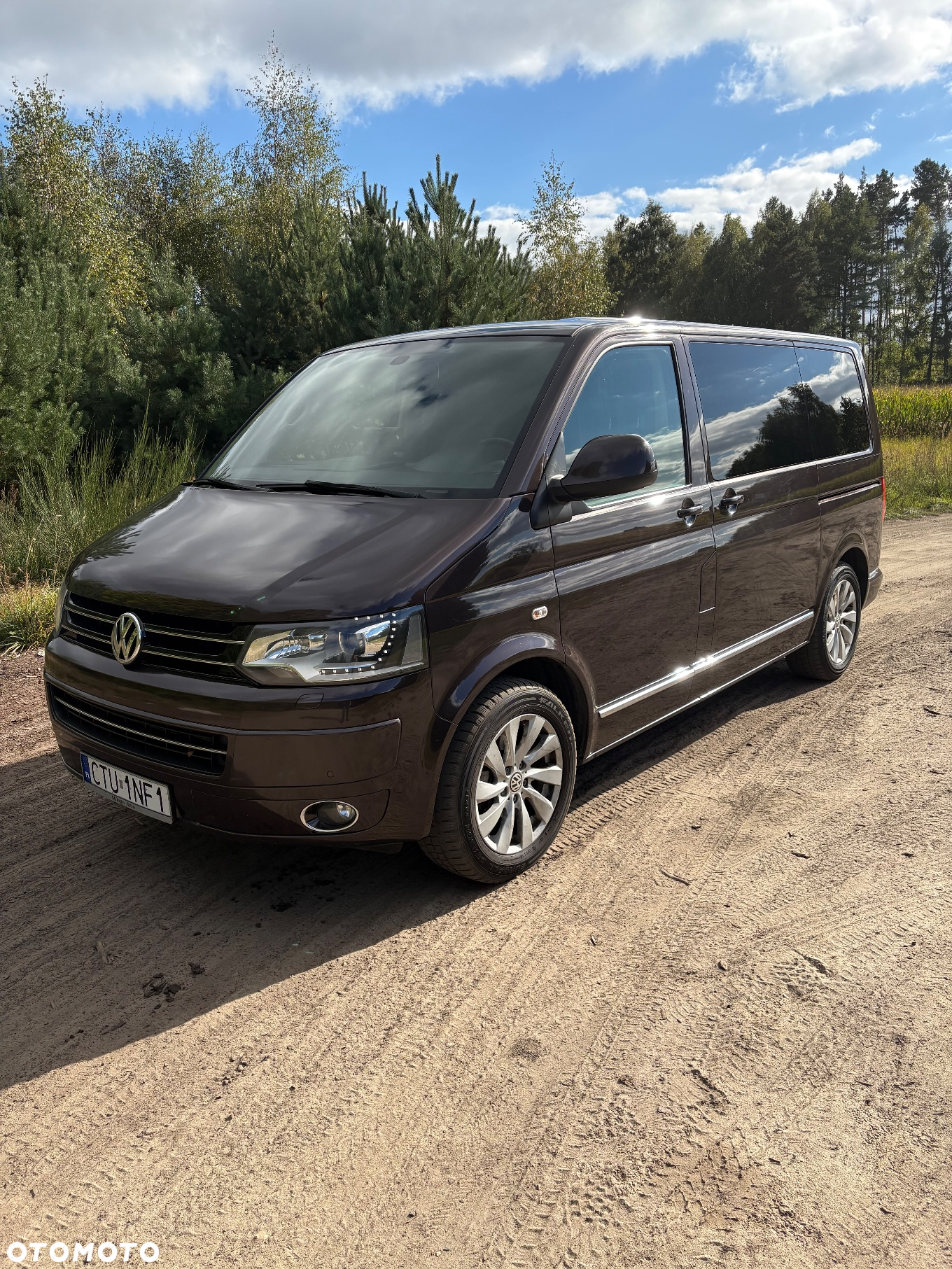 Volkswagen Multivan - 8