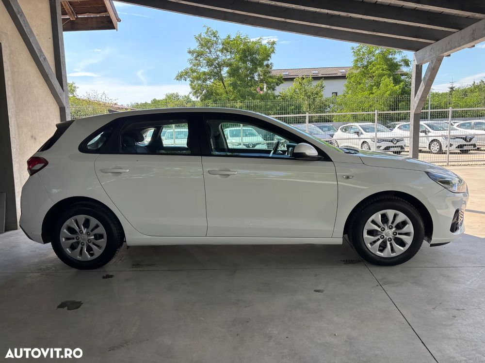 Hyundai i30 1.5 110CP M/T Comfort - 10