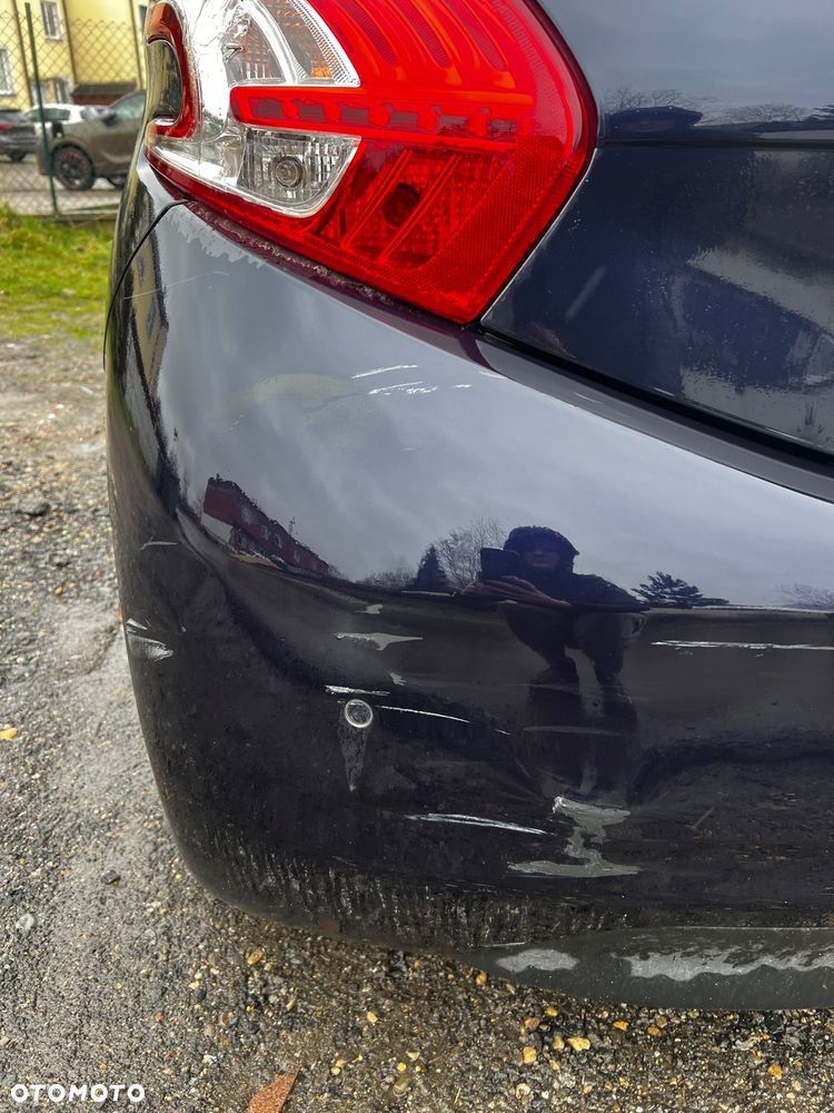 Peugeot 208 - 7