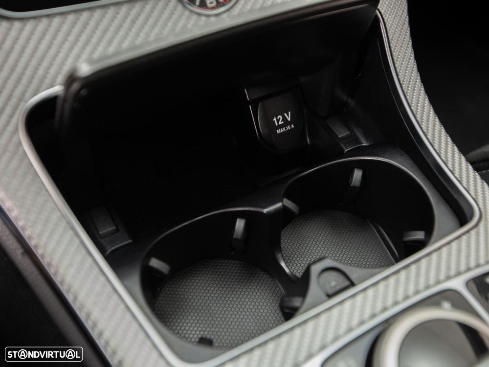 Mercedes-Benz C 63 AMG S - 35