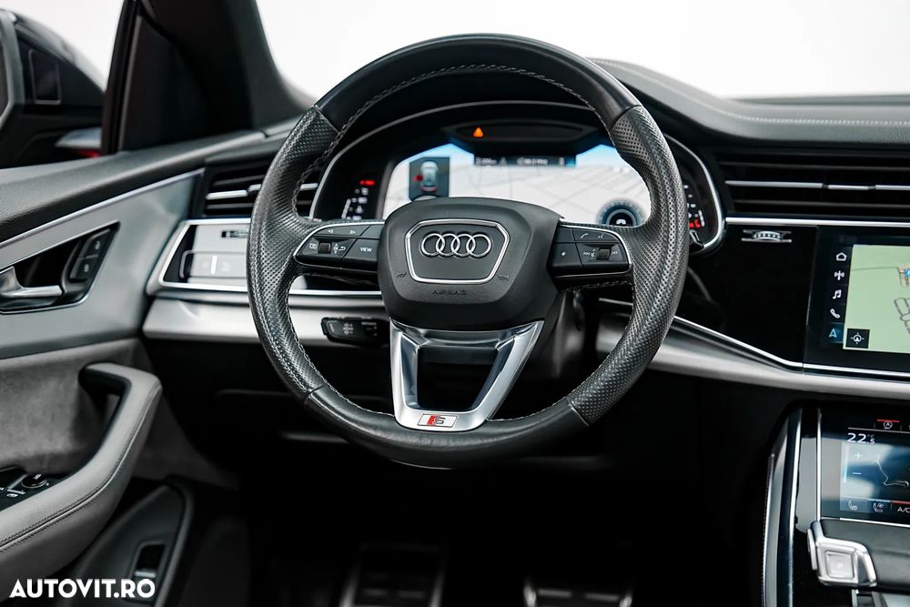 Audi Q8 SUV TFSI quattro 250 kW tiptronic S line business - 32