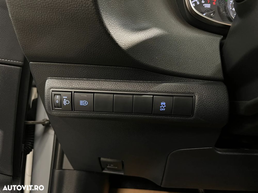 Toyota Corolla - 23