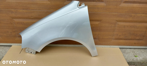 Błotnik Przód Lewy  Vw Polo 4 Lift  LA7W