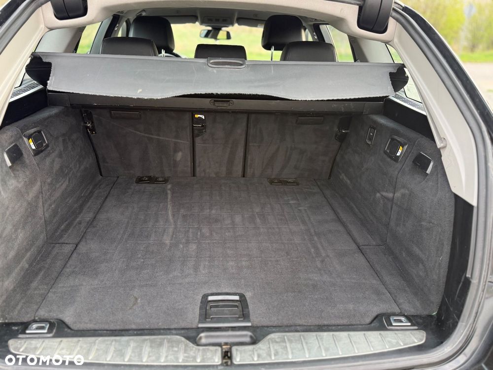 BMW Seria 5 520d xDrive - 16