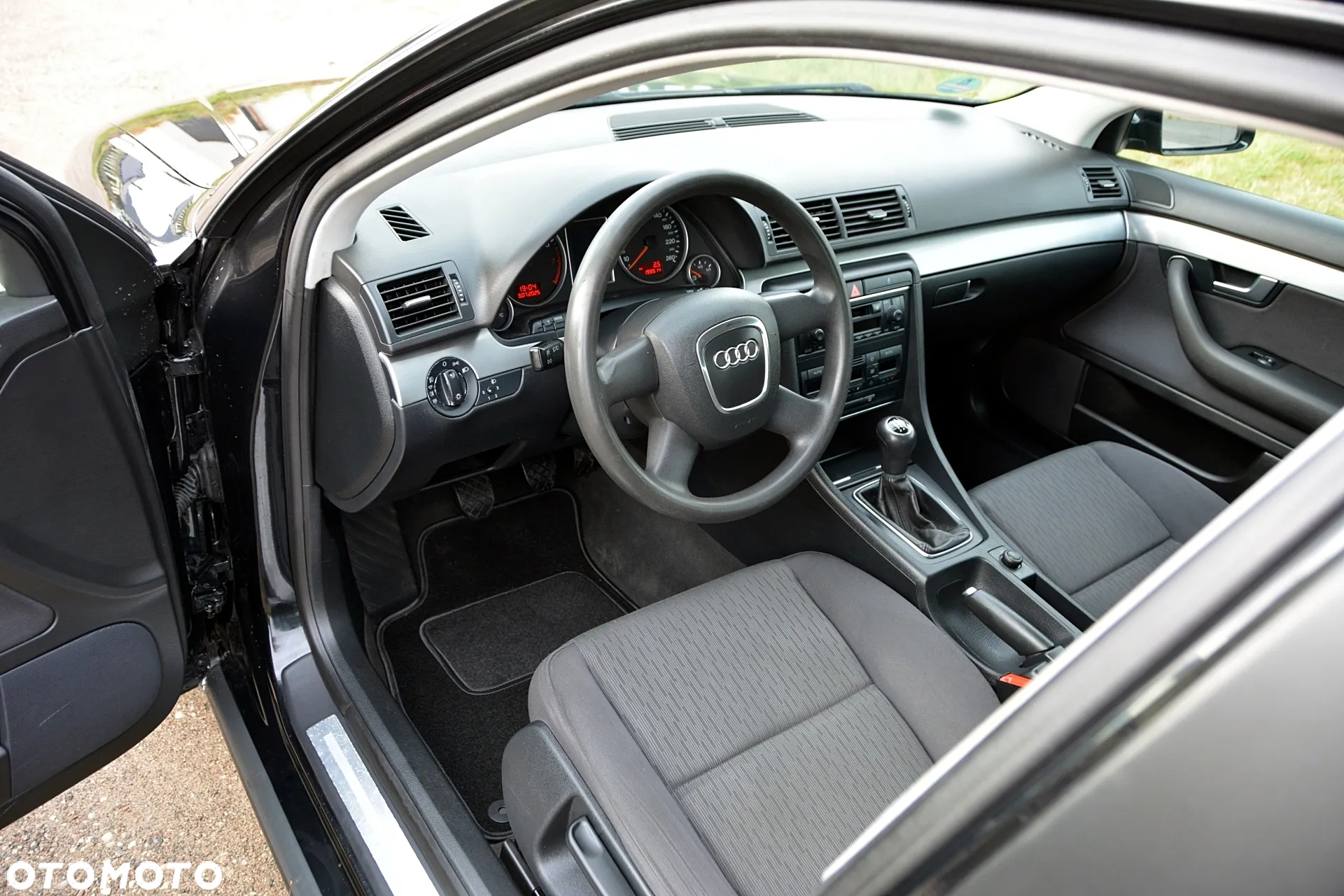 Audi A4 1.6 - 6