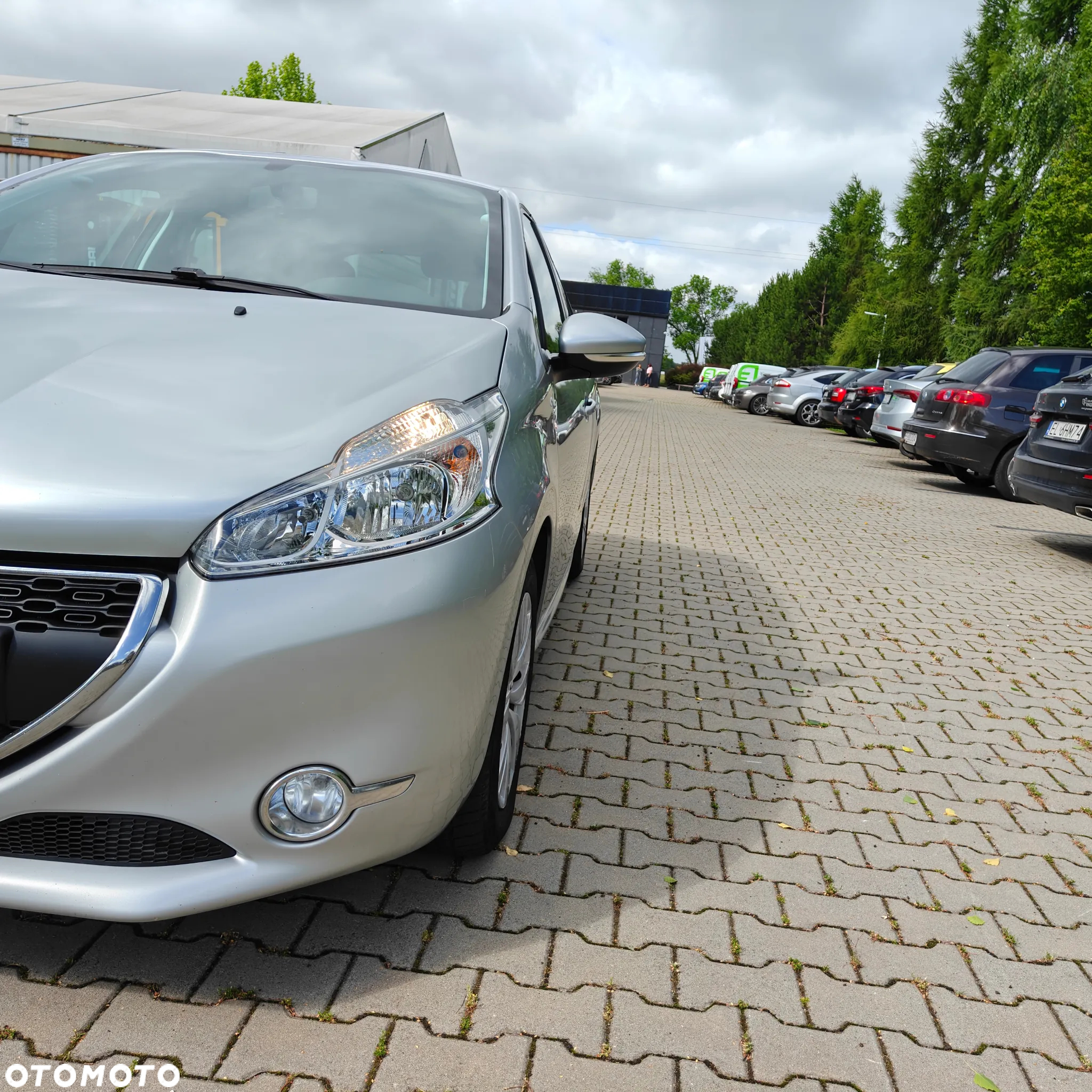 Peugeot 208 - 2