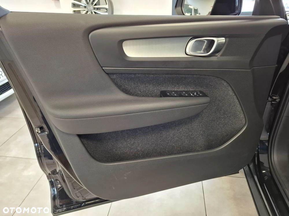 Volvo XC 40 T3 - 21