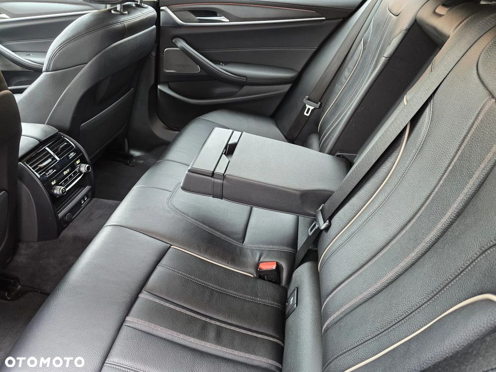 BMW Seria 5 530i mHEV Luxury Line sport - 23