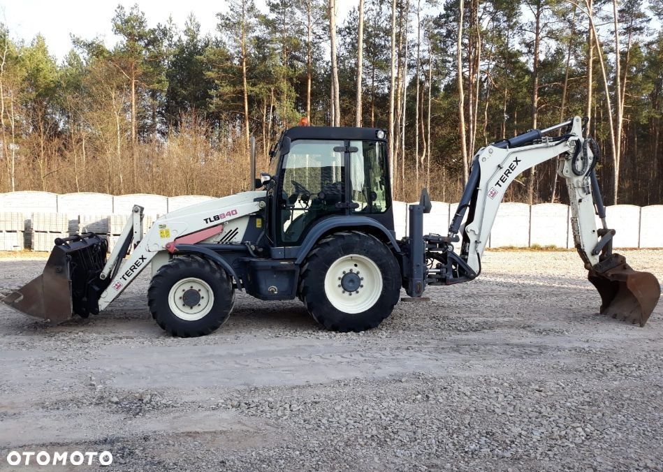 Terex TLB 840 Lyzka plywajaca, widly, lyzka dzielona - 1