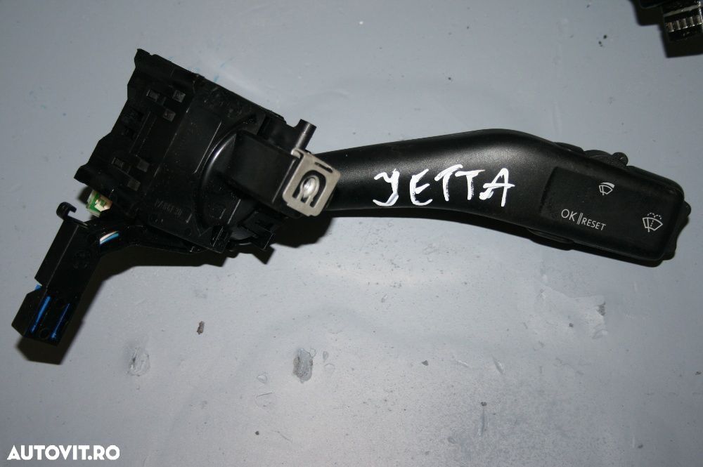 Maneta Semnalizari Stergatoare Tempomat Vw Jetta Golf 5 Passat B6 - 2